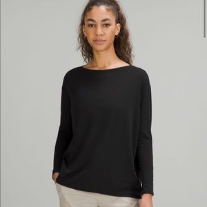 COPY - PERFECT CONDITION LULULEMON BACK IN ACTION LONG SLEEVE